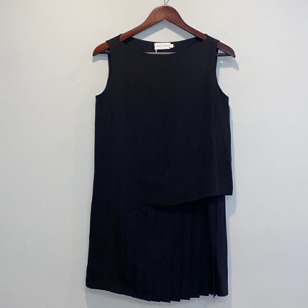 Mila Schon pleated black dress